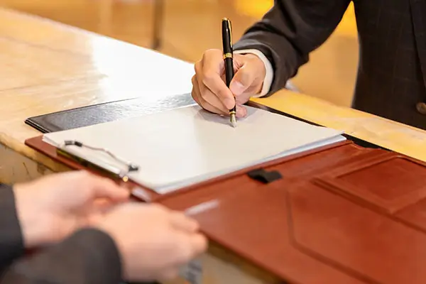 在宫殿怎么生活